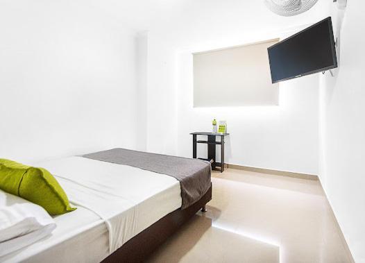 Hotel Park 6 Меделин Екстериор снимка