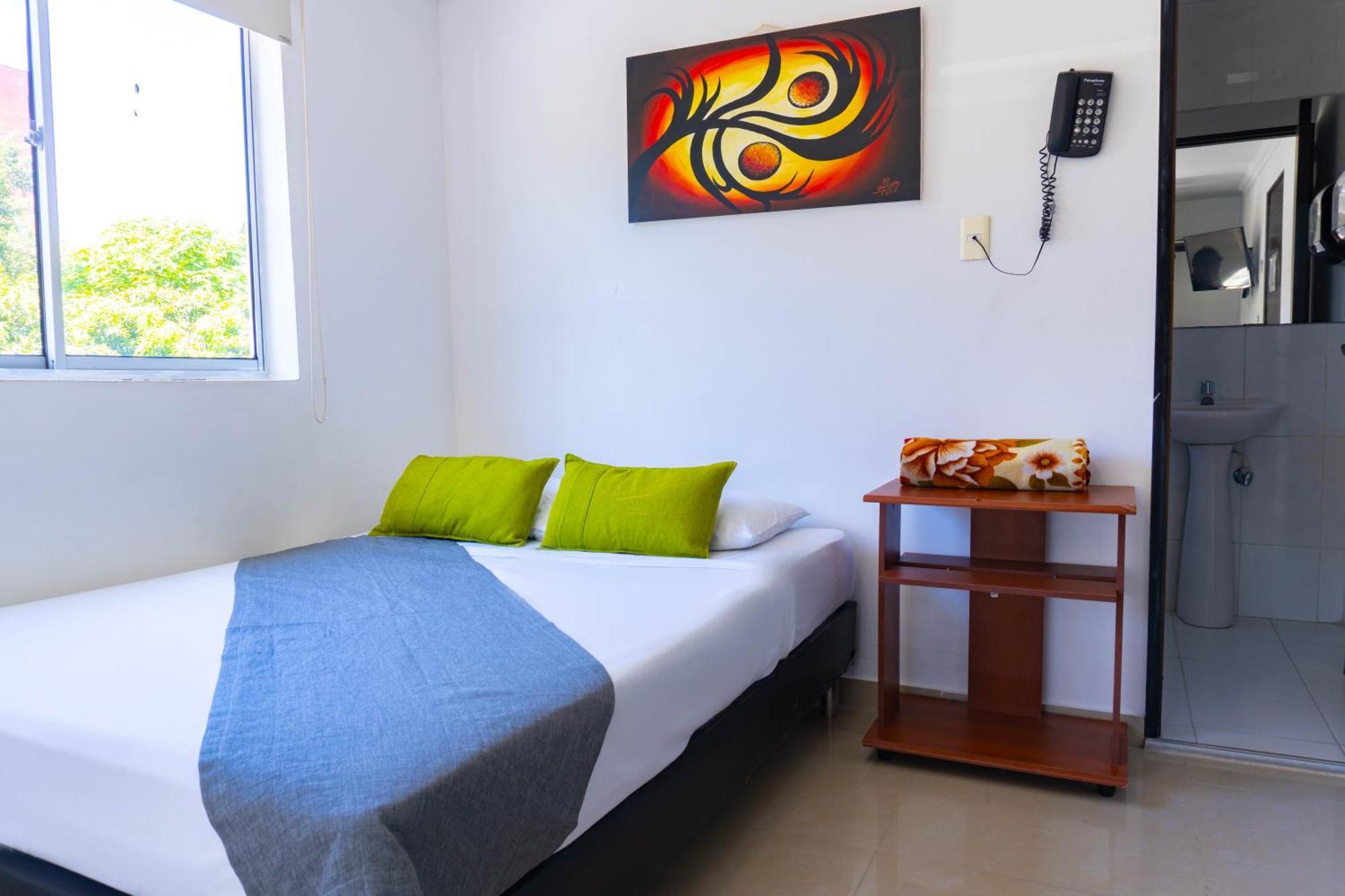 Hotel Park 6 Меделин Екстериор снимка