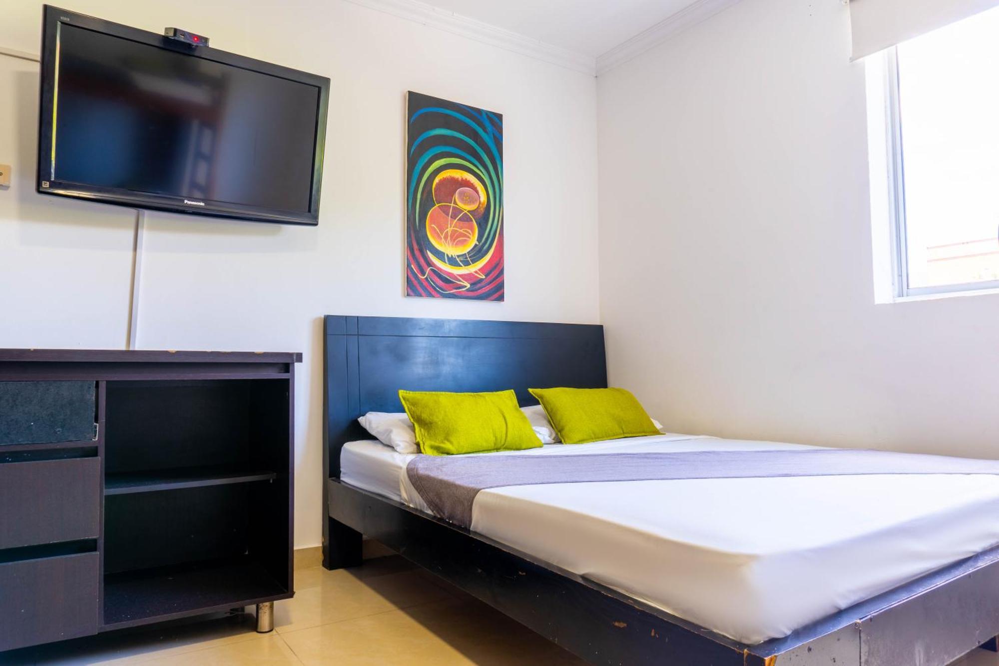 Hotel Park 6 Меделин Екстериор снимка