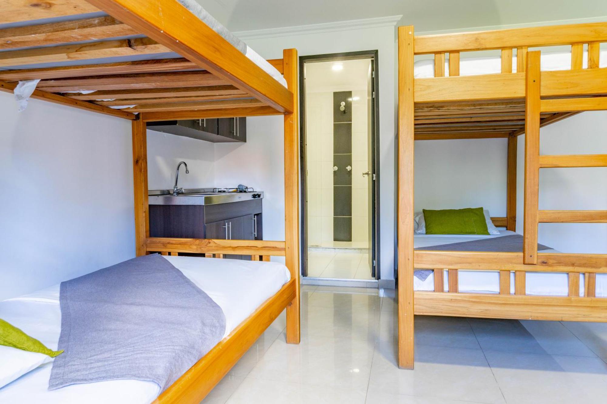Hotel Park 6 Меделин Екстериор снимка